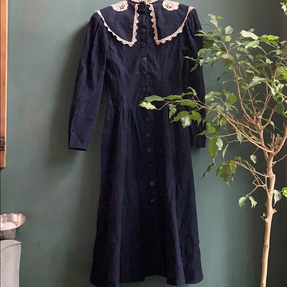 1980s Vintage Gunne Sax Dress - Picture 4 of 4